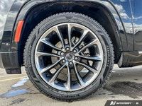 *VEHICLE DESCRIPTION* Remote Start | 2nd Row Captains Chairs | Drop down running boards | Heated and... (image 9)
