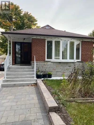 MAIN - 34 CROCUS DRIVE Toronto (Wexford-Maryvale), Ontario