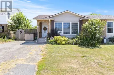 Welcome to this spacious 3-bedroom, 2-bath home offering comfort, convenience, and charm. The open-c...