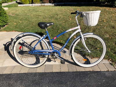 Well-Equipped Unisex Adult CCM Cruiser Huffy Bike, AS NEW, View more