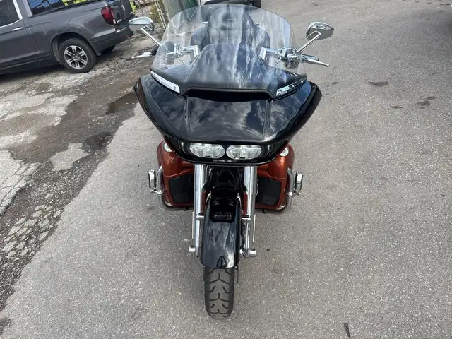 2015 Harley-Davidson CVO Road Glide ~ SUPER CLEAN ~ 110CI ~ ROAD in Sport Touring in City of Toronto - Image 8