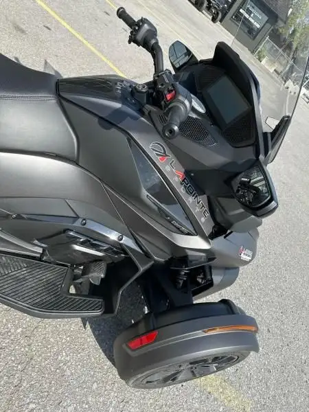2025 CAN-AM Spyder RT Limited SE6 in Sport Touring in Lanaudière - Image 5