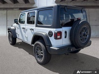 This Jeep Wrangler boasts a Regular Unleaded V-6 3.6 L/220 engine powering this Automatic transmissi... (image 4)