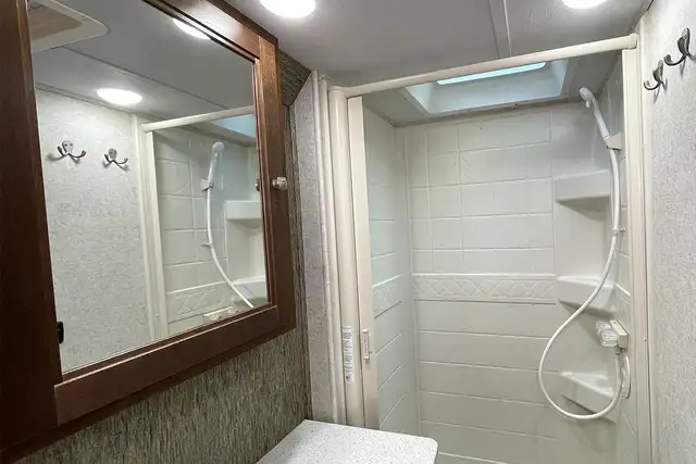 2019 Forest River Sunseeker 2420MS – Pre-Owned Class C Motorhome in RVs & Motorhomes in Red Deer - Image 37