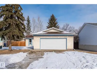 INVESTOR ALERT ! Welcome to Ormsby place . Beautifully updated bungalow in a quiet cul-de-sac on a l...