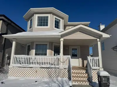 Welcome home to this beautiful 3 bedroom, 2.5 bathroom home in Brintnell, NW Edmonton! This well mai...