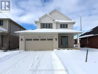 Move-in ready and built by Hayhoe Homes, the 'Wrencreek' is a well-appointed two-storey home offerin...