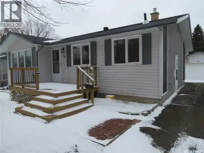If you have been waiting for a home that has it all then here you are. This lovely upgraded 3 bedroo...