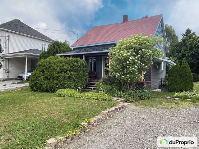 $344,500 - 1 1/2 Storey in Rimouski (Ste-Blandine/Mont-Lebel) — photo 1