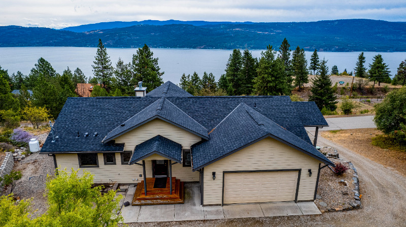 464 Mountain Drive, Move-in Ready Lakeview Property in Houses for Sale in Vernon