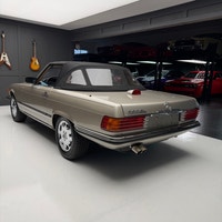 There is no mistaking the timeless silhouette and the classic lines of this 5.6 litre, V8 powered Me... (image 2)