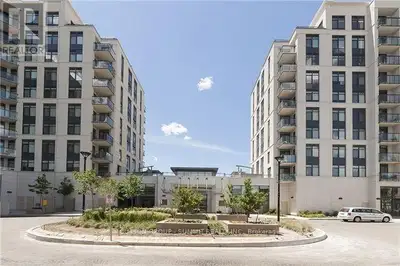813 - 12 WOODSTREAM BOULEVARD Vaughan (Vaughan Grove), Ontario