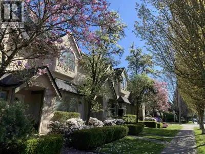 Spacious 2-bedroom, 3-bathroom townhome offering over 1,500 sq. ft. on the quiet 17th street side. T...