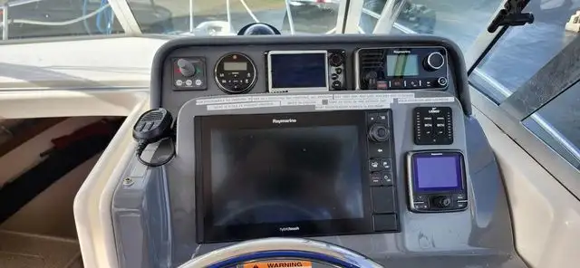 2014 Pursuit 285 285 Twin Outboard Walkaround in Powerboats & Motorboats in Trenton - Image 13