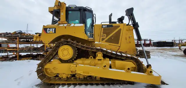 D8T - 2012 in Heavy Equipment in Saskatoon - Image 3