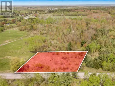 This 0.885-acre lot, located beside 1645 Du Lac Road in Clarence-Rockland (K0A 3N0), offers an excel...