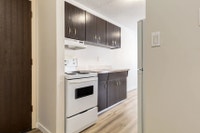 Amenities: Great Location • Affordable Parking • Heat & Water Included Suite & Building: One-bedroom... (image 3)