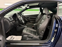 HARDTOP CONVERTIBLE - LOW MILEAGE We have a 2013 Volkswagen EOS Comfortline! This sporty convertible... (image 9)