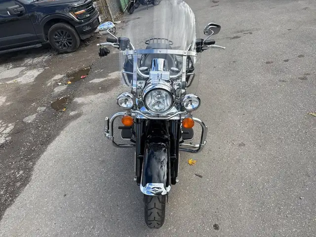 2019 Harley-Davidson Road King ~ ROAD KING ~ 107CI ~ V&H PIPES ~ in Sport Touring in City of Toronto - Image 8