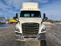 2020 Freightliner T11664ST 2020 FREIGHTLINER T11664ST;Heavy Duty Trucks - CONVENTIONAL W/O SLEEPER P... (image 1)