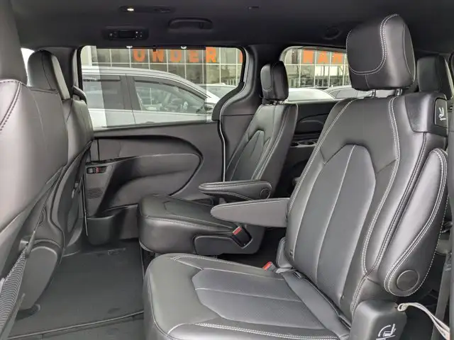 2026 Chrysler Grand Caravan SXT * Power Liftgate - in Cars & Trucks in Calgary - Image 29