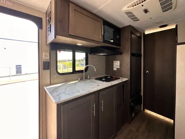 2020 Viking 178BHS in Travel Trailers & Campers in St. Albert - Image 11
