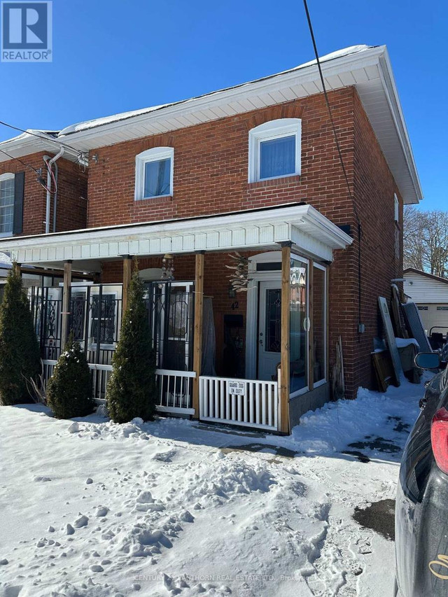 42 SINCLAIR ST Belleville, Ontario in Houses for Sale in Belleville - Image 2