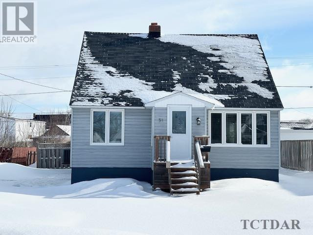 34 BOWMAN AVE KAPUSKASING, Ontario in Houses for Sale in Kapuskasing - Image 2