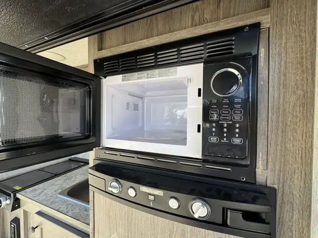 2024 ,Sunray,Sunset Park RV 109E in Travel Trailers & Campers in Kamloops - Image 10