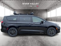 HEATED FRONT SEATS, HEATED STEERING WHEEL, ADAPTIVE CRUISE CONTROL, REMOTE ENGINE START, POWER LIFTG... (image 1)