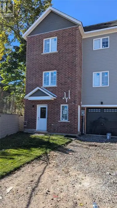 139 HIGHRIVER Trail Unit# Main Welland, Ontario