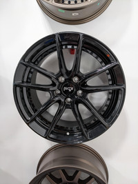 Niche DFS 18x8" 5x114.3