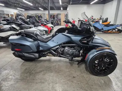 2025 Can-Am SPYDER 2025 Can-Am SPYDER F3-T Canam Spyder F3-T 2025 , 3443 km utilisation Informez vou...