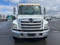 2019 Hino Truck 338 2019 HINO TRUCK 338;Medium Duty Trucks - VAN-DRY CARGO - DELIVERY Penske Locatio... (image 1)