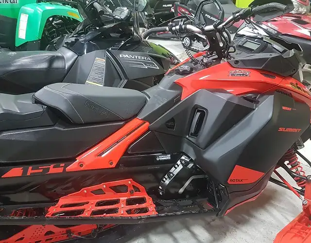 2021 Ski-Doo Summit SP 850 E-TEC in Snowmobiles in Strathcona County - Image 6