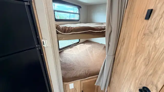 2018 Freedom Express 257BHS in Travel Trailers & Campers in Victoria - Image 9