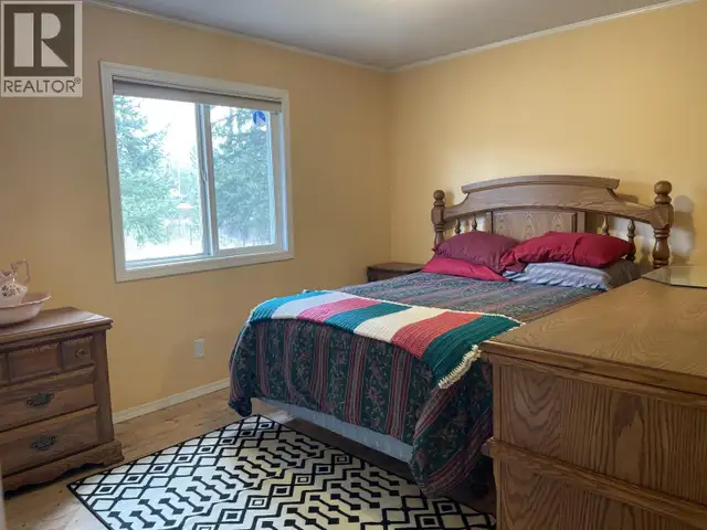 7008 HOLMES ROAD Lone Butte, British Columbia in Houses for Sale in 100 Mile House - Image 12