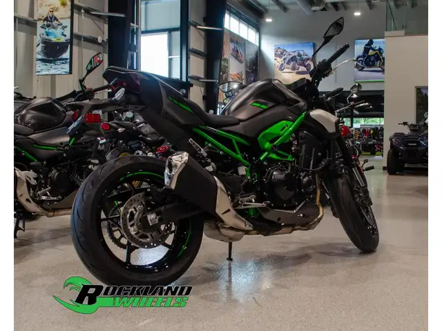 2025 Kawasaki Z900 in Sport Touring in Ottawa - Image 13
