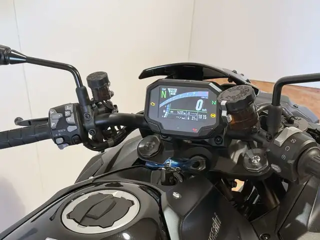 2020 Kawasaki Z H2 in Sport Bikes in City of Montréal - Image 12