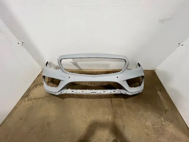 Mercedes C-Class Grill 2017-2018 in Auto Body Parts in St. Catharines