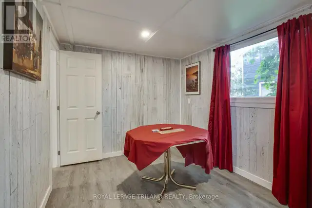 7575 BIDDULPH STREET Lambton Shores (Port Franks), Ontario in Houses for Sale in Grand Bend - Image 39