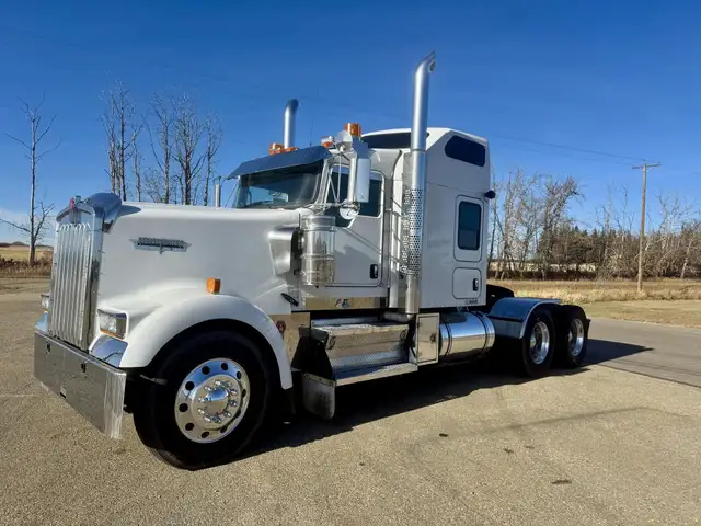 2014 KENWORTH W900 in Heavy Trucks in Saskatoon - Image 5