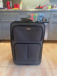 Samsonite Medium Size Grey Rolling Luggage Suitcase