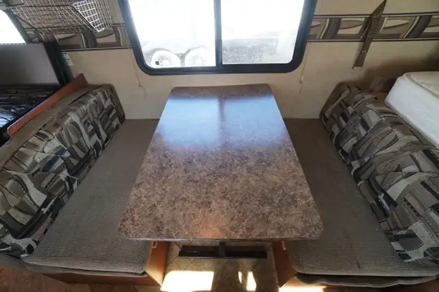 2012 Forest River Surveyor 235RKS Base in Travel Trailers & Campers in Stratford - Image 17