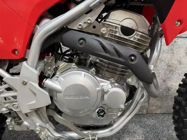 2025 Honda CRF250F in Dirt Bikes & Motocross in Saguenay - Image 7