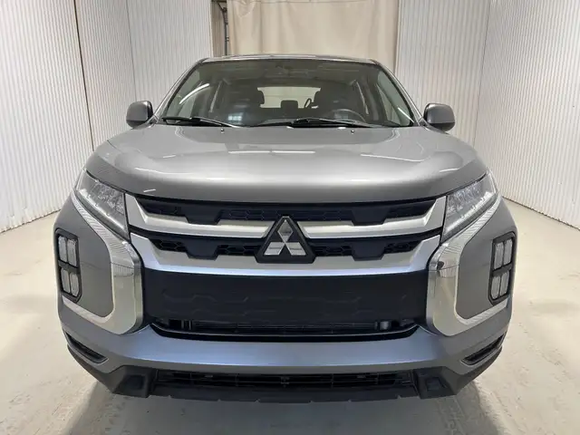 2022 Mitsubishi RVR ES AWD Bluetooth Sièges Chauffants *Traction in Cars & Trucks in Shawinigan - Image 3