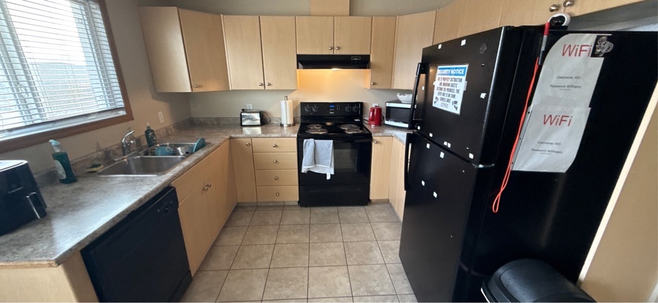 3BED 2BATH TOWNHOUSE IN MORGAN MEADOWS-WATER INLCUDED 2