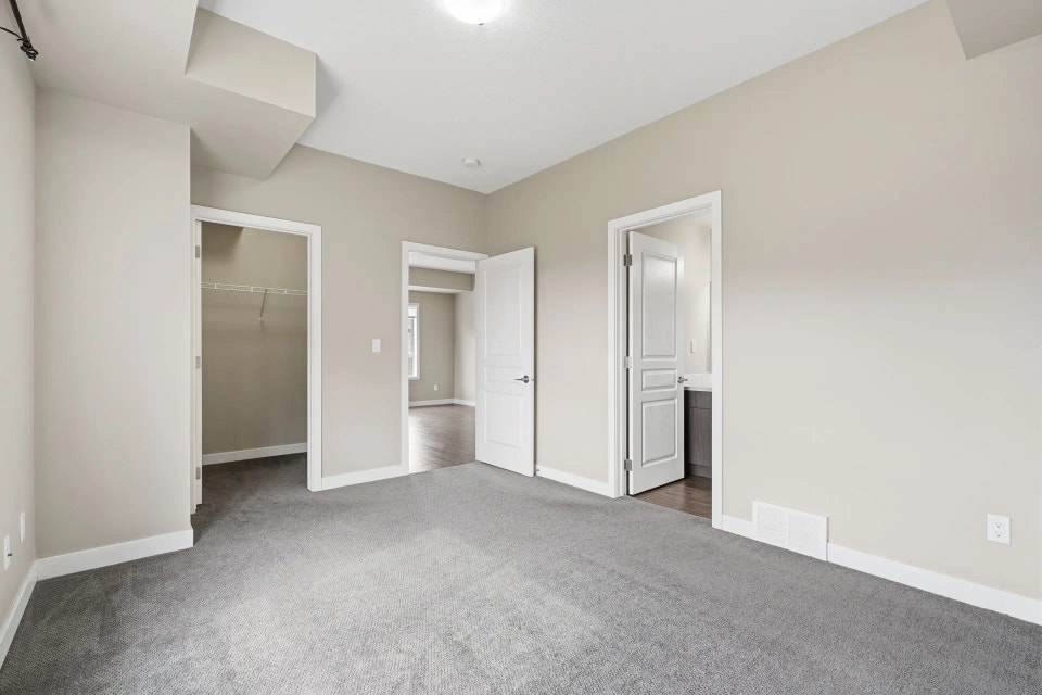 Discover quality Townhomes & Carriage Homes for Rent In Red Deer 3