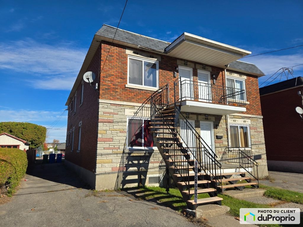 $989,000 - Quadruplex for sale in St-Jérôme (St-Jérôme) — photo 2