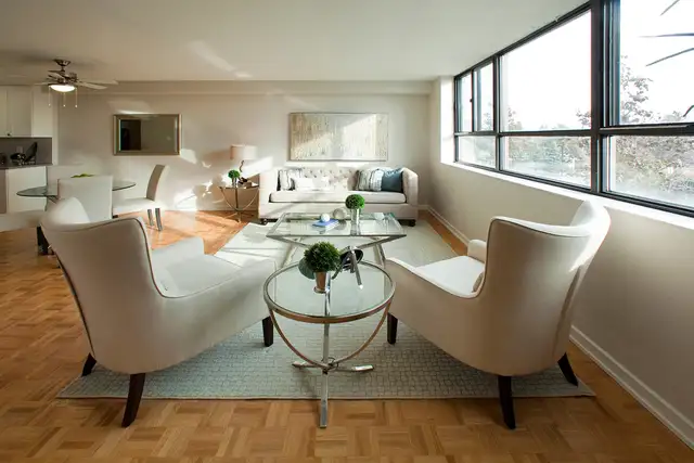 190 CityView 2 Bdrm. Apt. for Rent Clark/Dixie Brampton in Long Term Rentals in Mississauga / Peel Region - Image 5